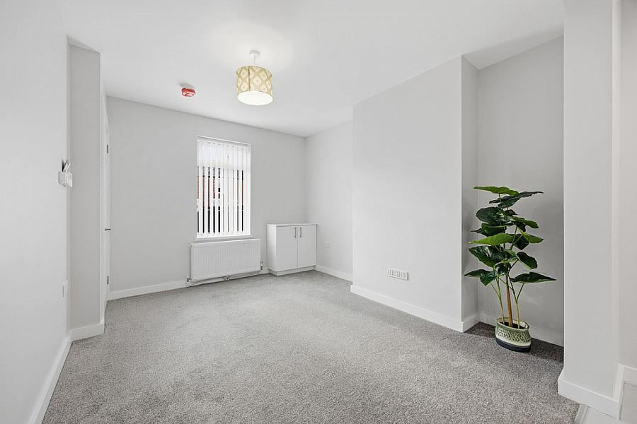 19 Parkgate Gardens