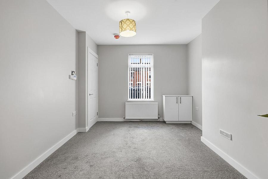19 Parkgate Gardens