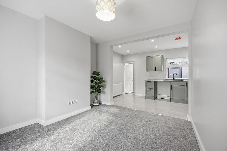 19 Parkgate Gardens