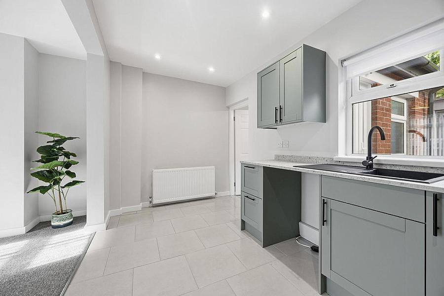 19 Parkgate Gardens