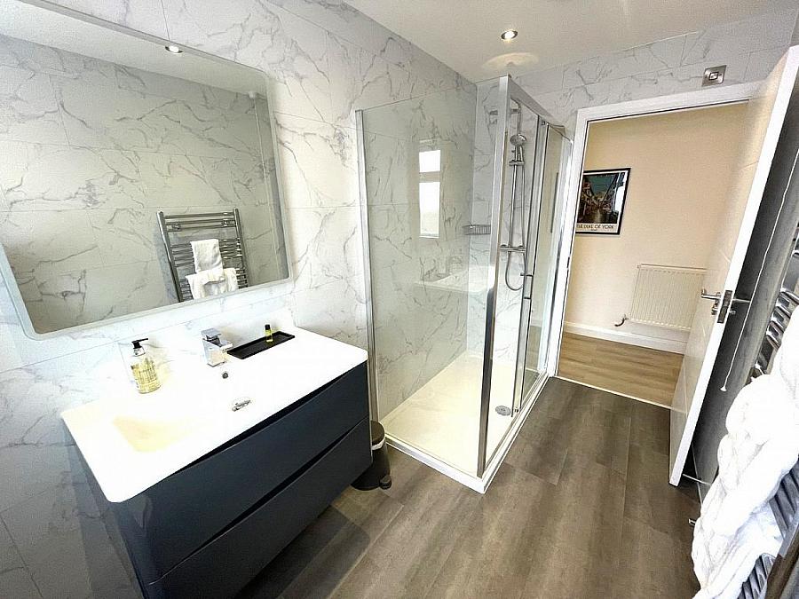 Apt 1, 2A Bloomdale Street