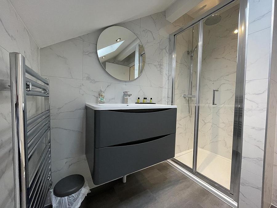Apt 2, 2A Bloomdale Street