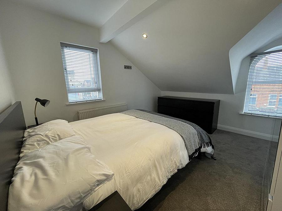 Apt 2, 2A Bloomdale Street
