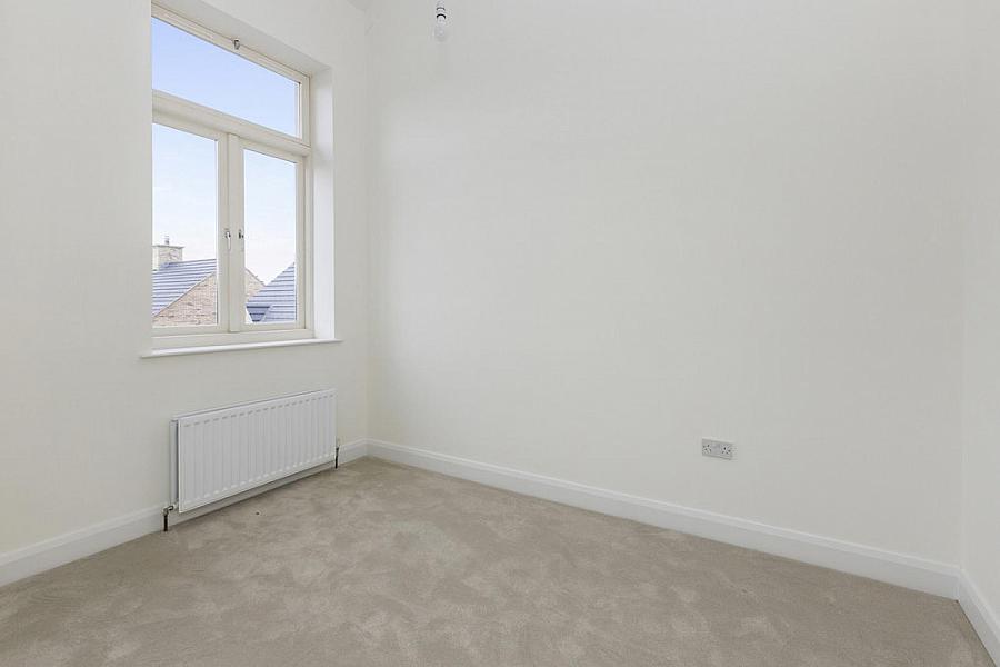 Apartment 6, 35 College Green