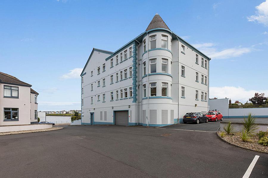 18 Ballyholme View