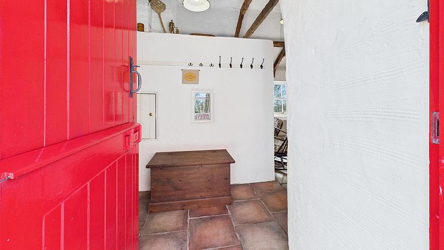 Annies Cottage, 78a Cootehall Road