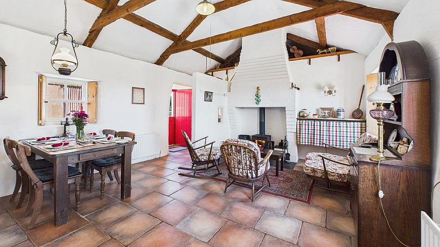 Annies Cottage, 78a Cootehall Road