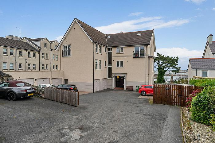 Apartment 5 Rockville, 70 Princetown Road