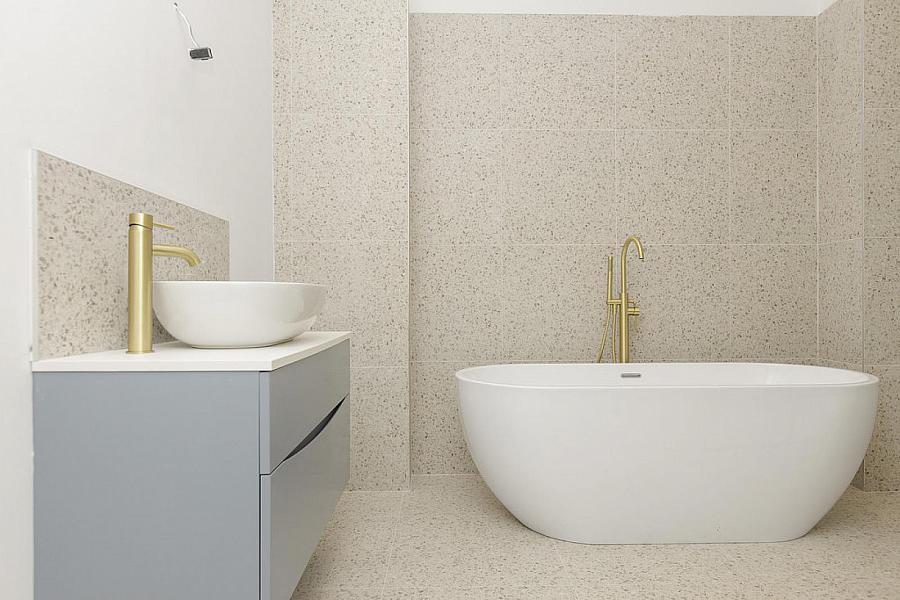 Apartment 3, 35 College Green