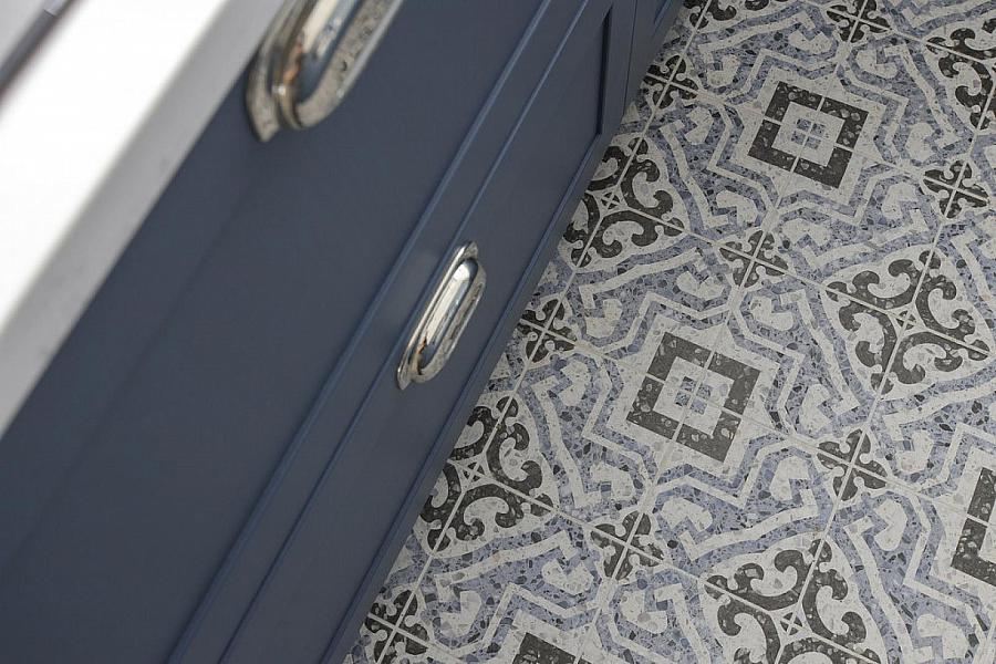 Apartment 3, 35 College Green