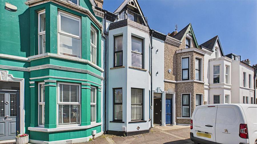 44 Holborn Avenue