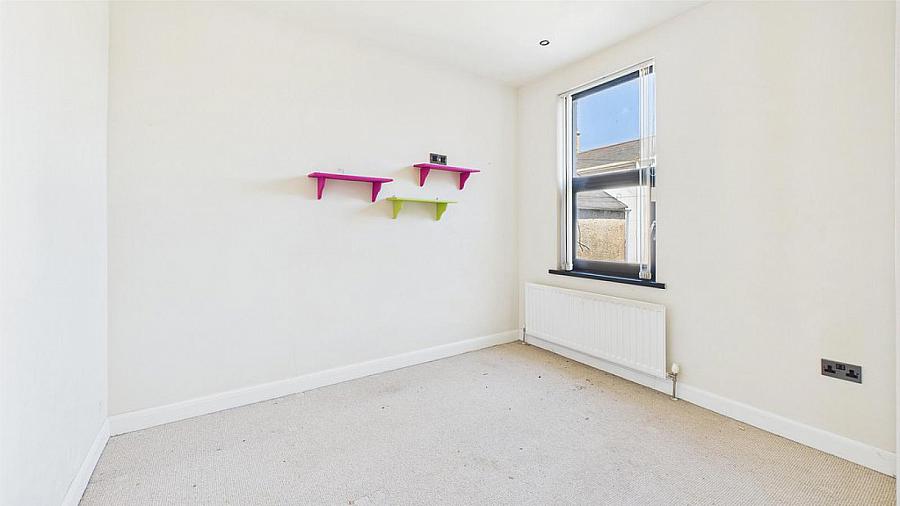 44 Holborn Avenue