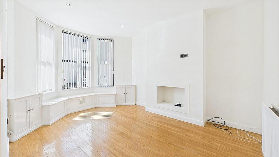 44 Holborn Avenue