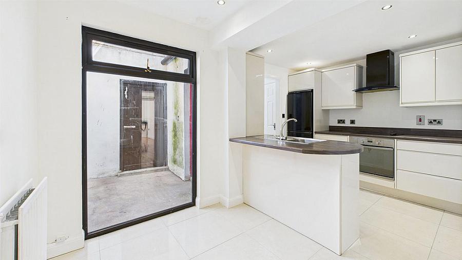 44 Holborn Avenue