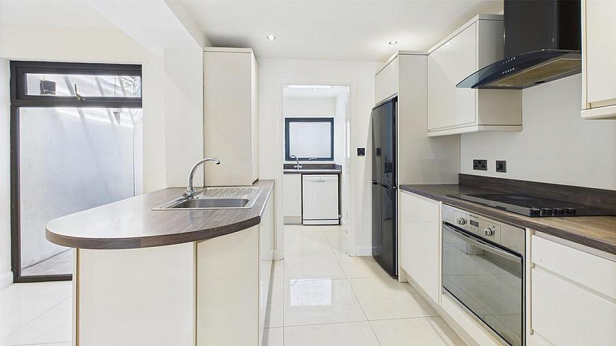 44 Holborn Avenue
