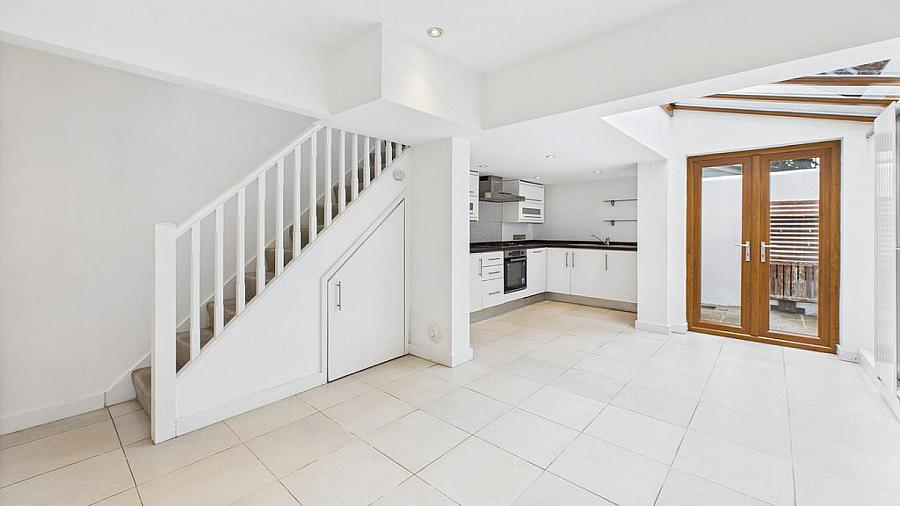 34 Lyle Road