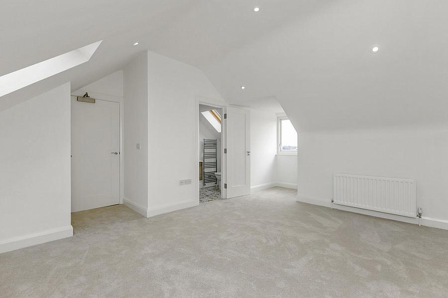 Apartment 4 Crosby House, 35 College Green