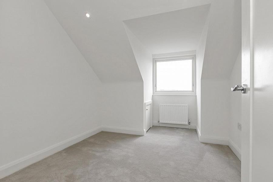 Apartment 4 Crosby House, 35 College Green