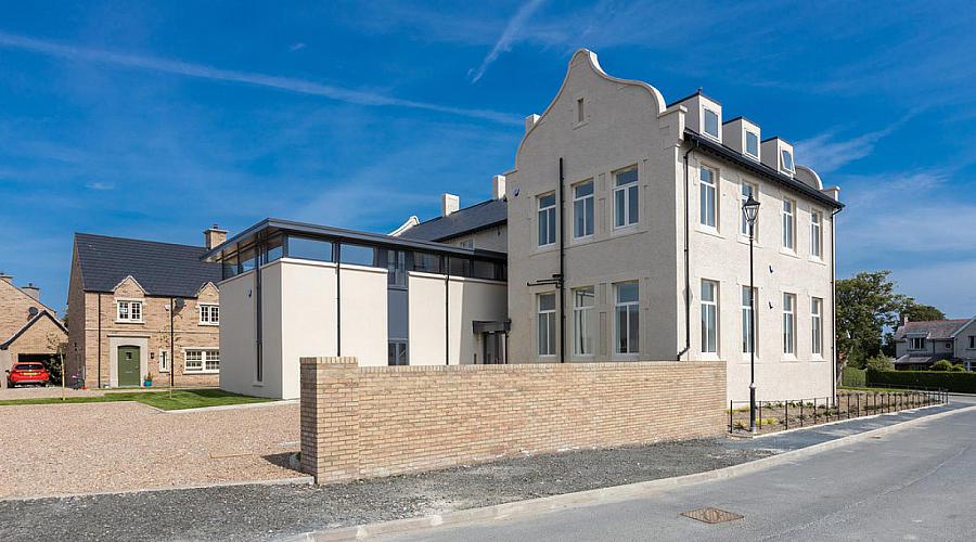 Apartment 4 Crosby House, 35 College Green