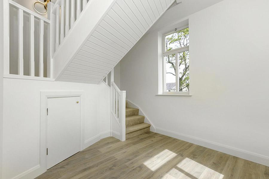Apartment 4 Crosby House, 35 College Green