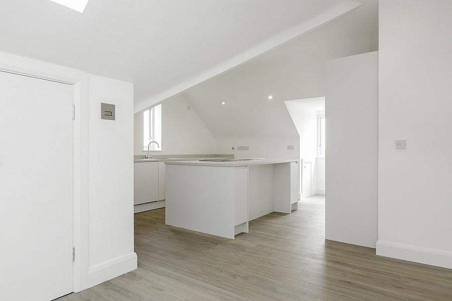 Apartment 4 Crosby House, 35 College Green