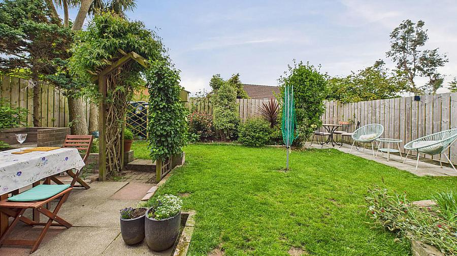 16 Ravenswood 16 Ravenswood