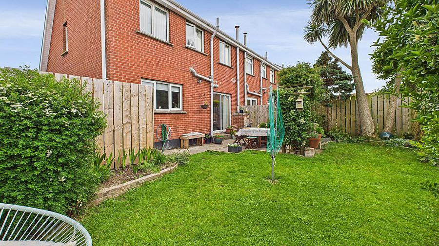 16 Ravenswood 16 Ravenswood