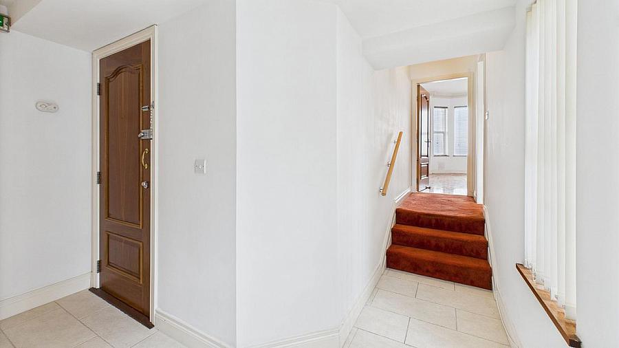 Apt. 2, 76 Seacliff Road