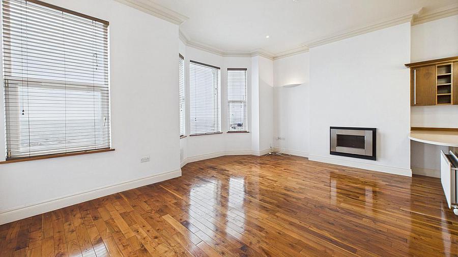 Apt. 2, 76 Seacliff Road
