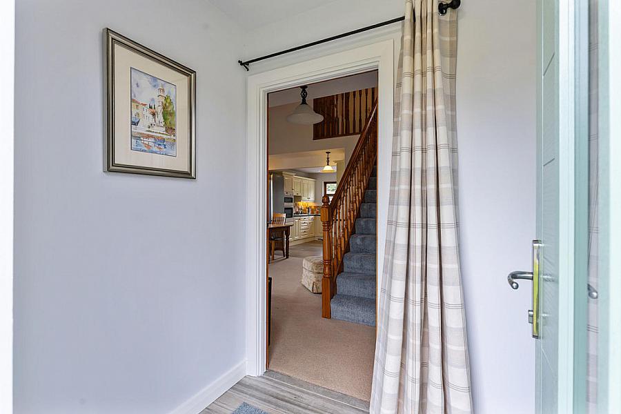 2 Hazelwood Glen