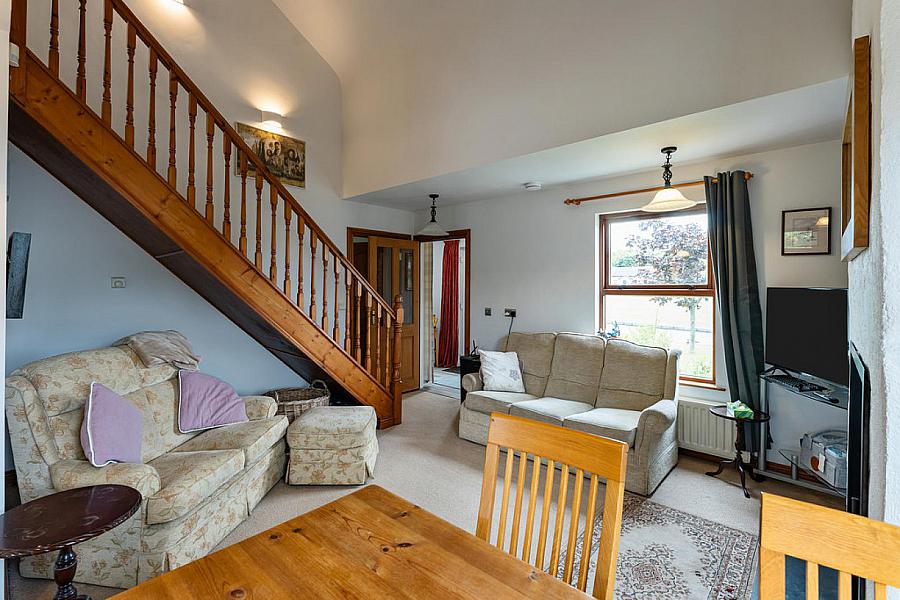 2 Hazelwood Glen