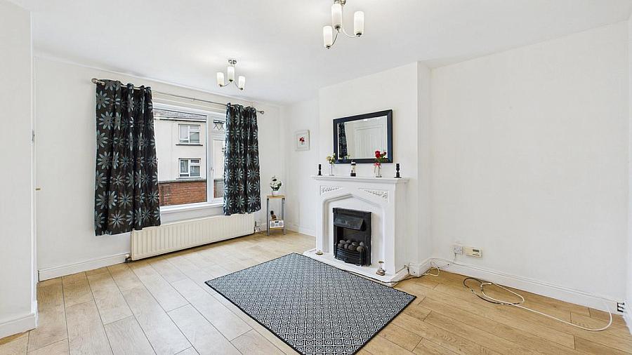 1 Hartford Mews
