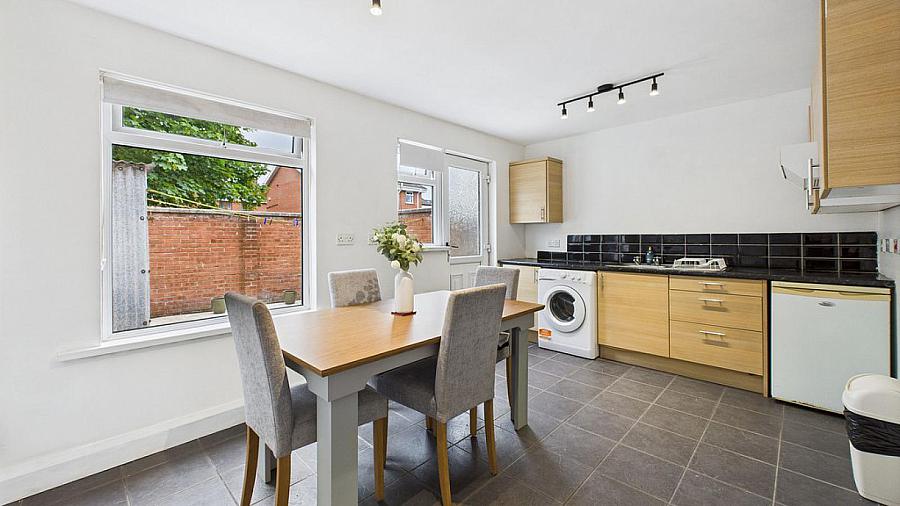 1 Hartford Mews