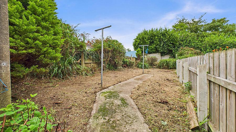 10d Springwell Park