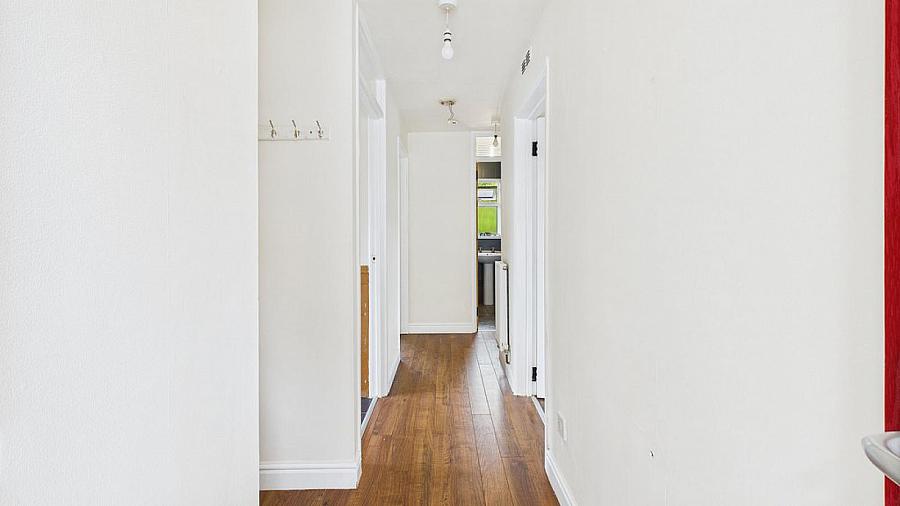 10d Springwell Park