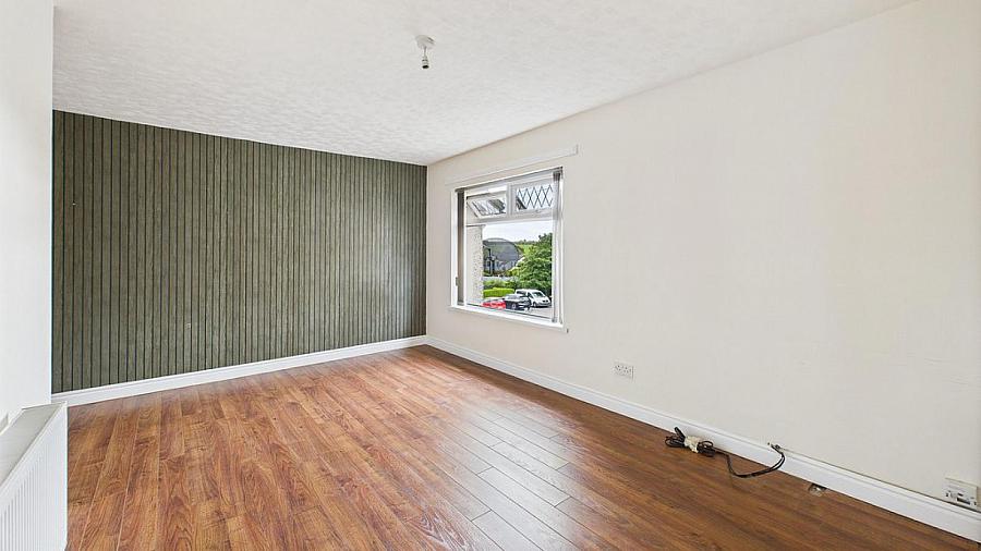 10d Springwell Park