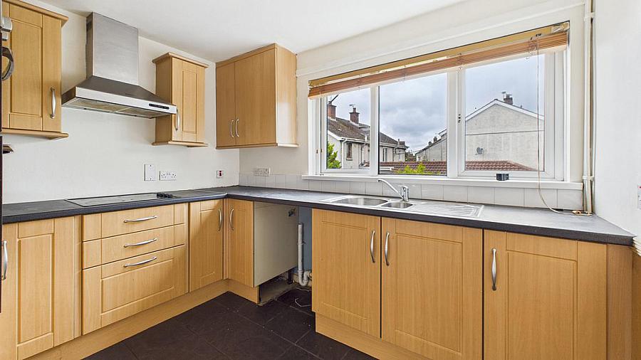 10d Springwell Park