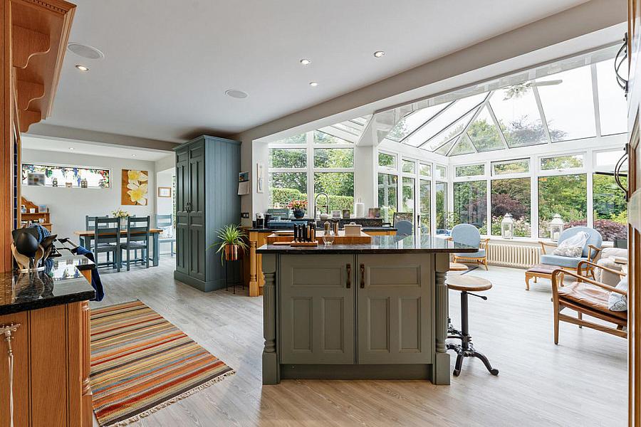 18 Farnham Park