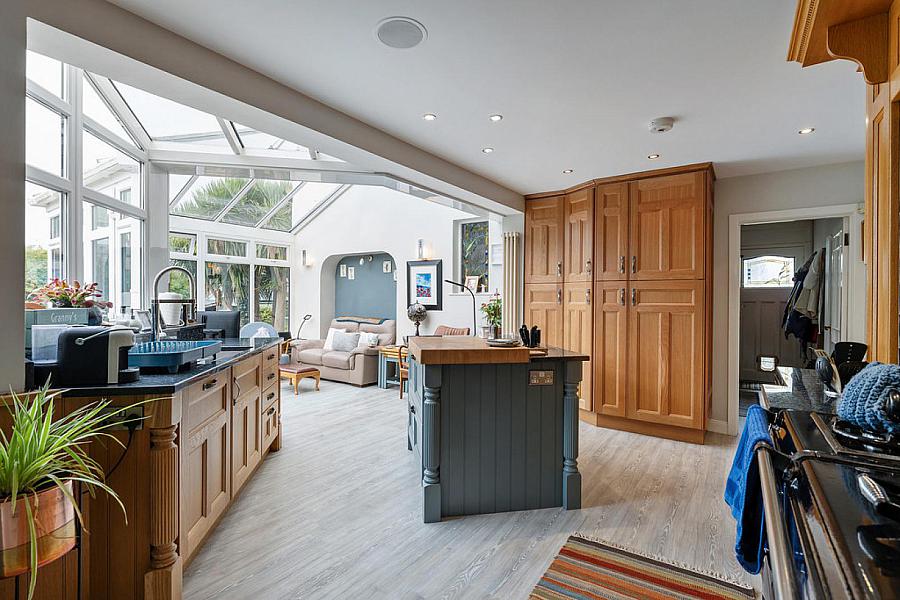 18 Farnham Park