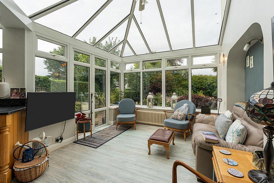18 Farnham Park