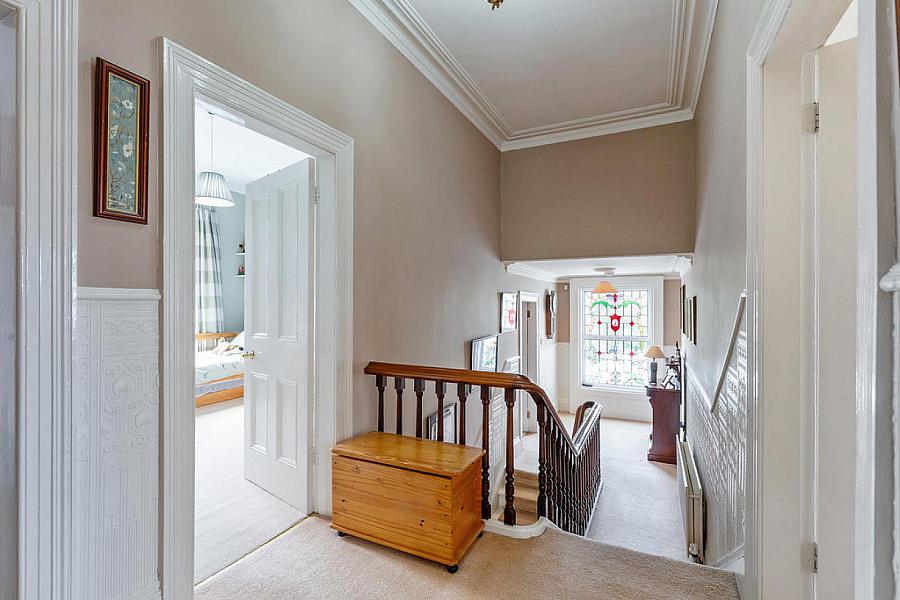18 Farnham Park