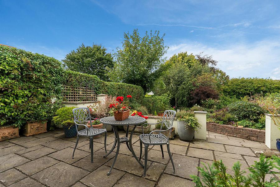 18 Farnham Park