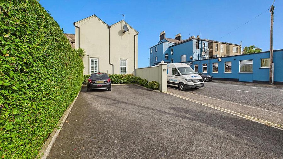 2D Godfrey Avenue