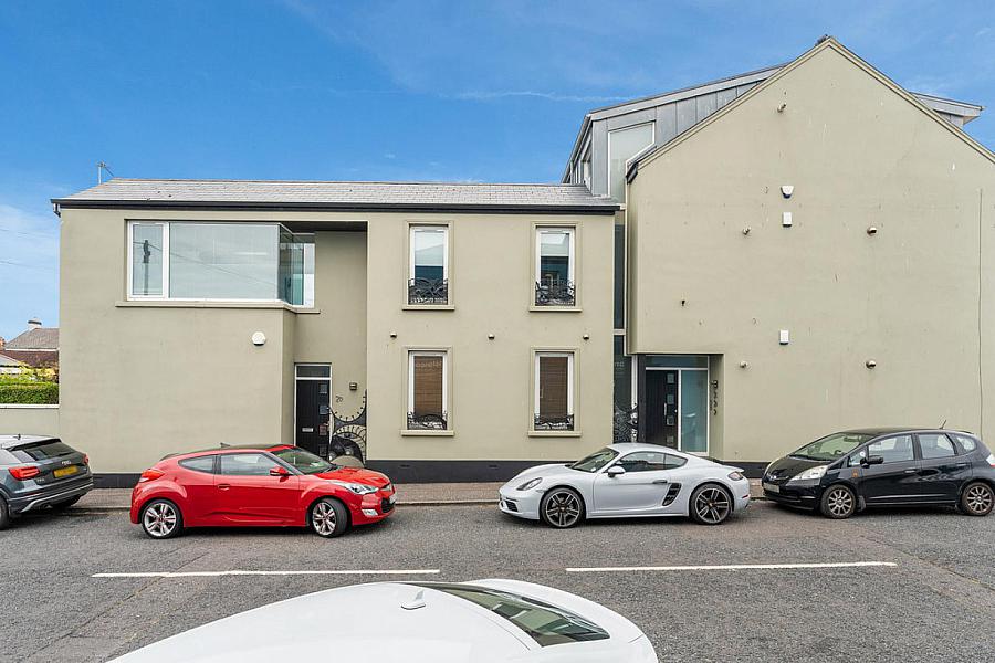 2D Godfrey Avenue