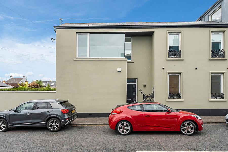 2D Godfrey Avenue