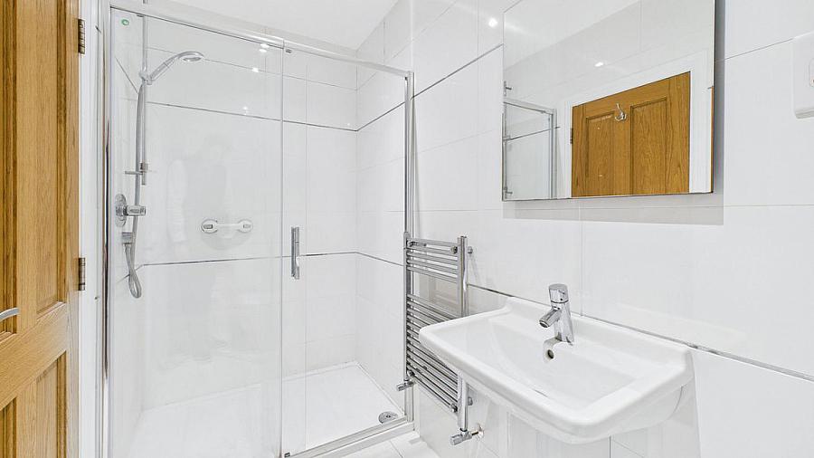 6 Glenview Court