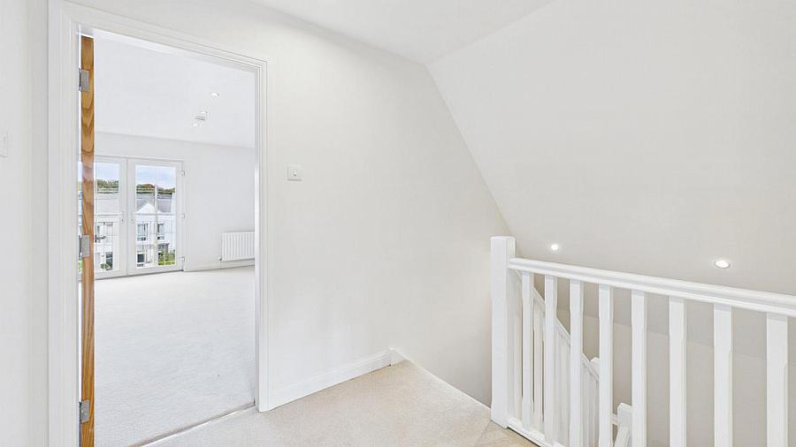 6 Glenview Court