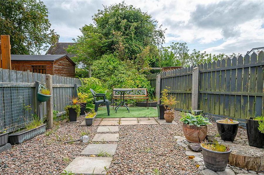 4 Summerhill Park
