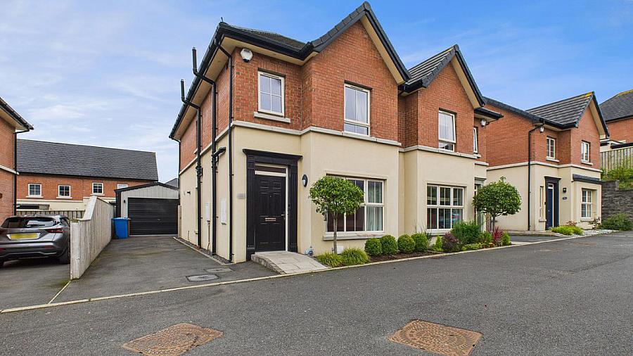 32 Lynn Hall Place