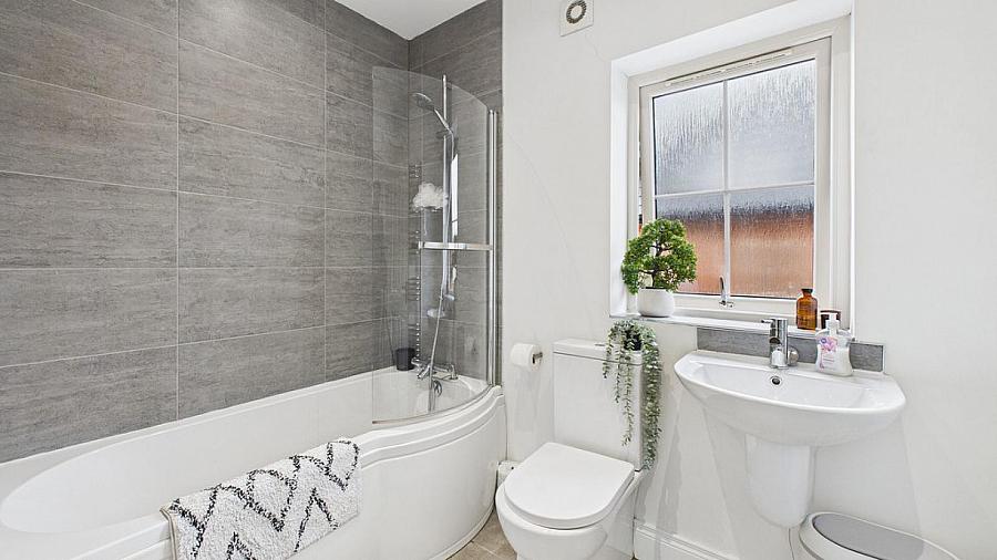 32 Lynn Hall Place